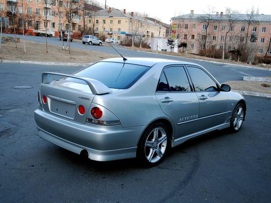 1999 Toyota Altezza