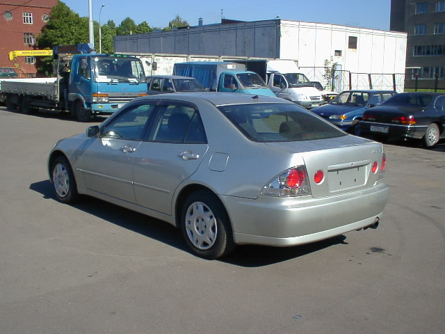 1999 Toyota Altezza Pics