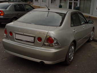 1999 Toyota Altezza Photos