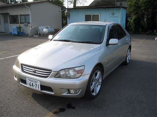 1999 Toyota Altezza Photos