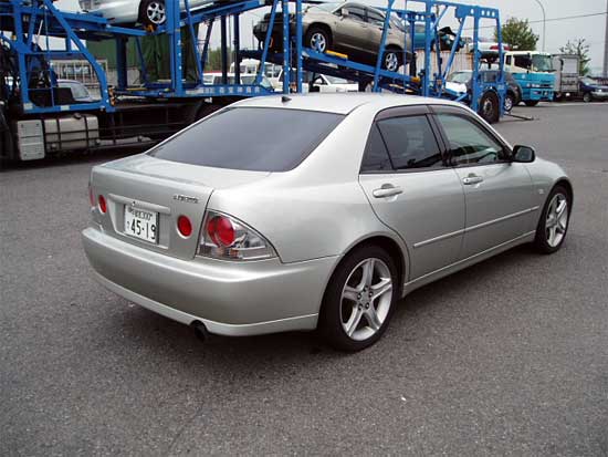 1999 Toyota Altezza Pictures