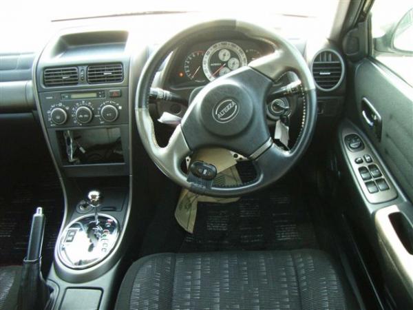 1999 Toyota Altezza Photos