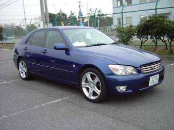 1999 Toyota Altezza Pictures