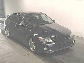2000 Toyota Altezza