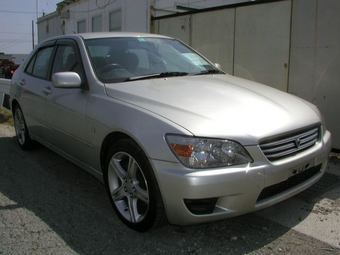 2000 Toyota Altezza