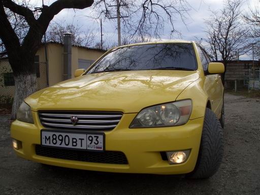 2000 Toyota Altezza