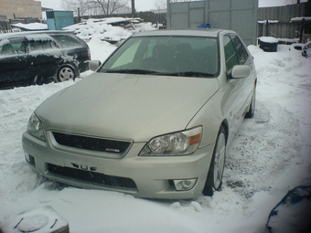 2000 Toyota Altezza