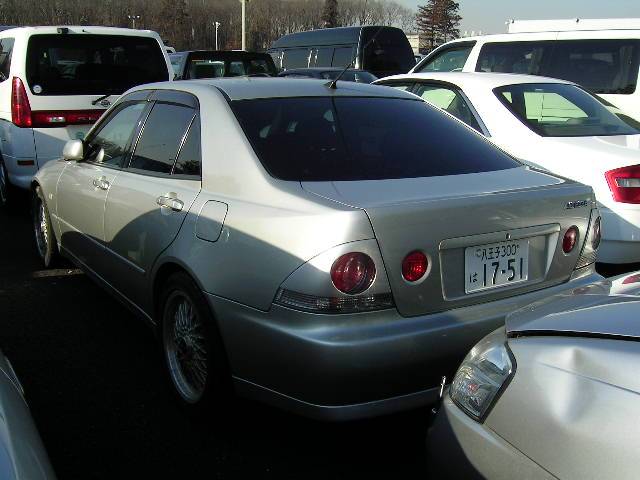 2000 Toyota Altezza