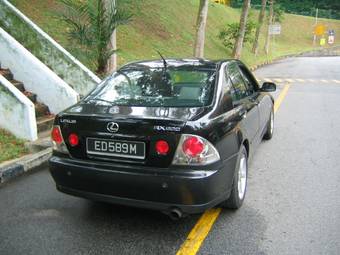 2000 Toyota Altezza