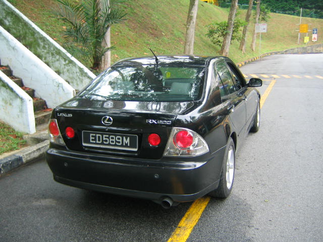 2000 Toyota Altezza