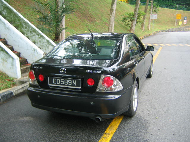 2000 Toyota Altezza