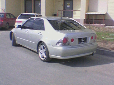 2000 Toyota Altezza