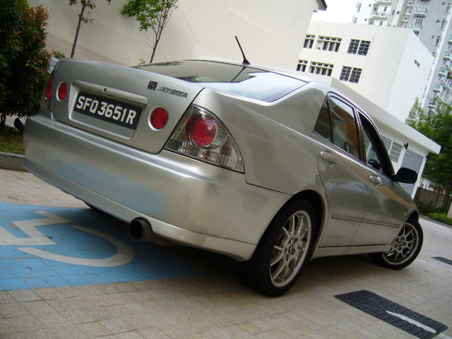 2000 Toyota Altezza