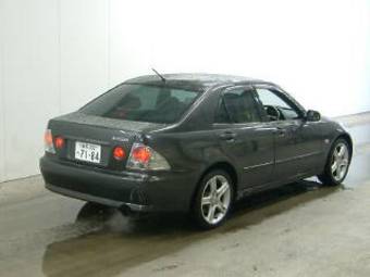 2000 Toyota Altezza