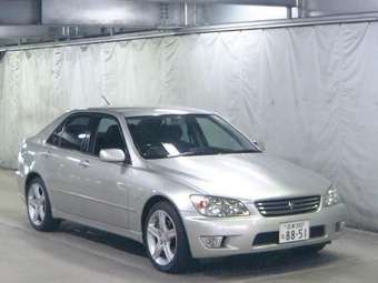 2000 Toyota Altezza