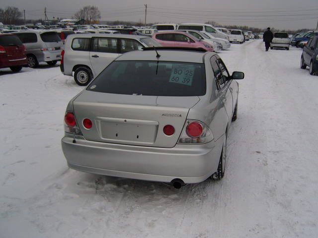 2000 Toyota Altezza