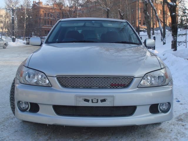 2000 Toyota Altezza