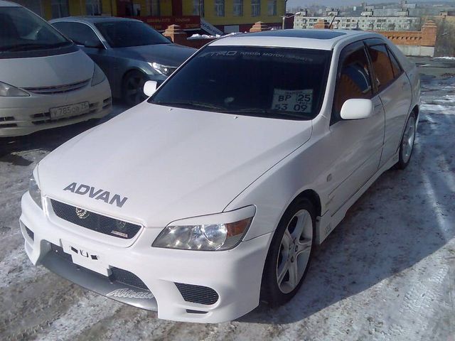 2000 Toyota Altezza