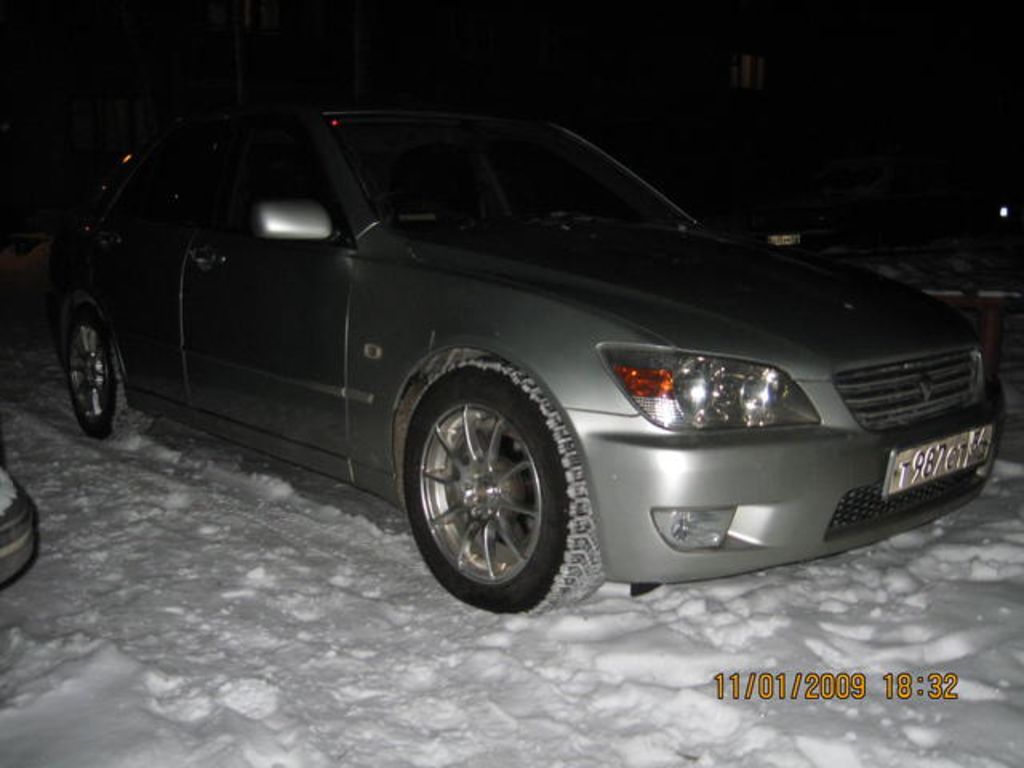 2000 Toyota Altezza