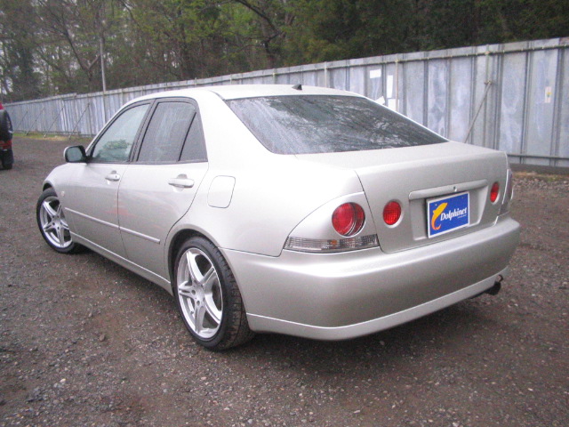 2000 Toyota Altezza Photos