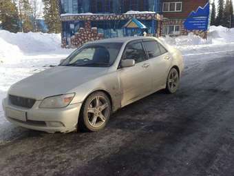 2000 Toyota Altezza