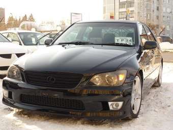 2000 Toyota Altezza Pictures