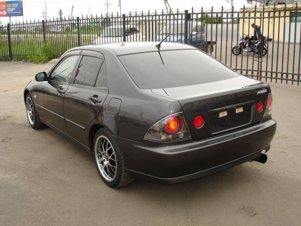 2001 Toyota Altezza