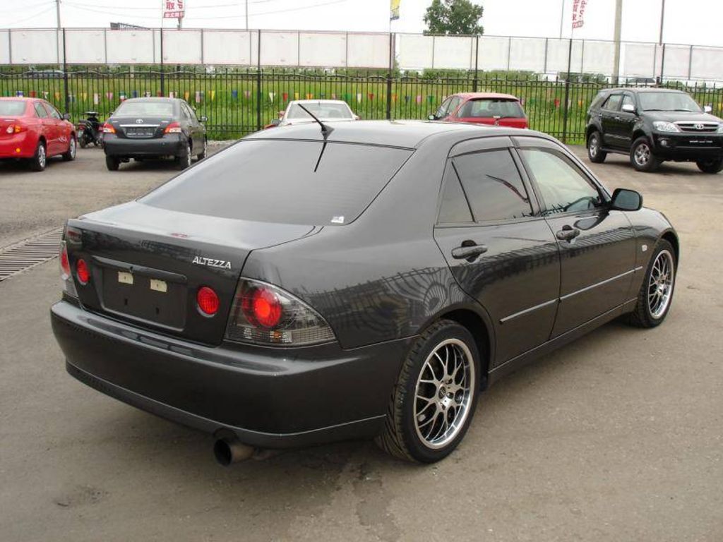 2001 Toyota Altezza