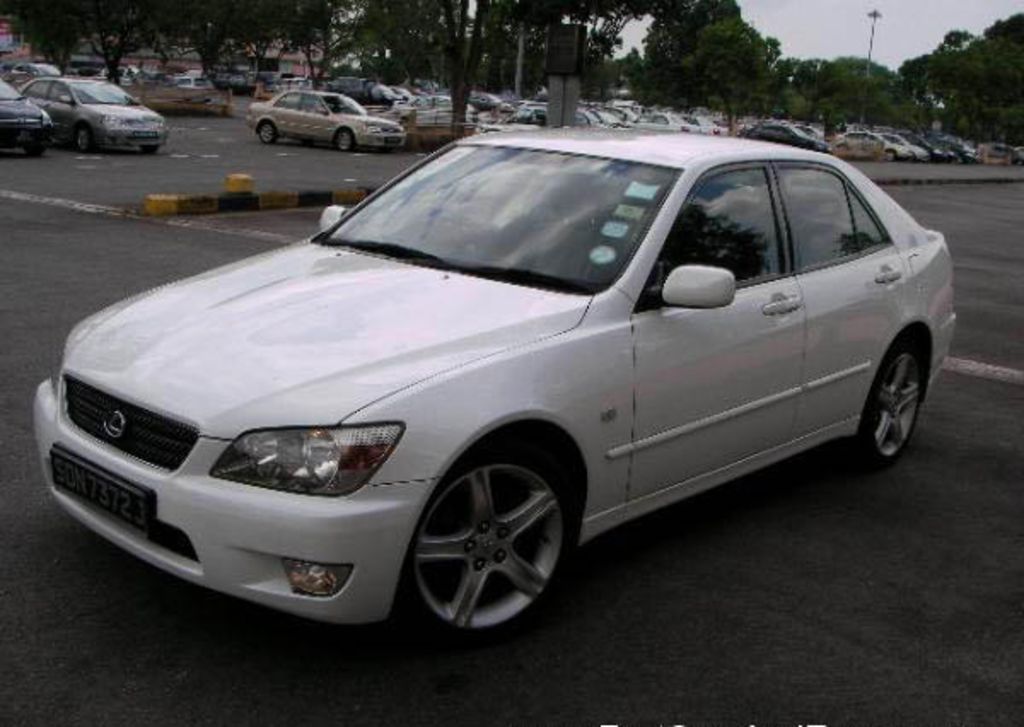 2001 Toyota Altezza