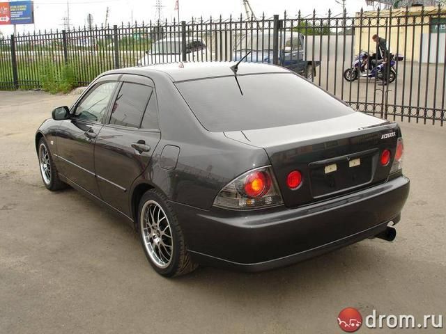 2001 Toyota Altezza