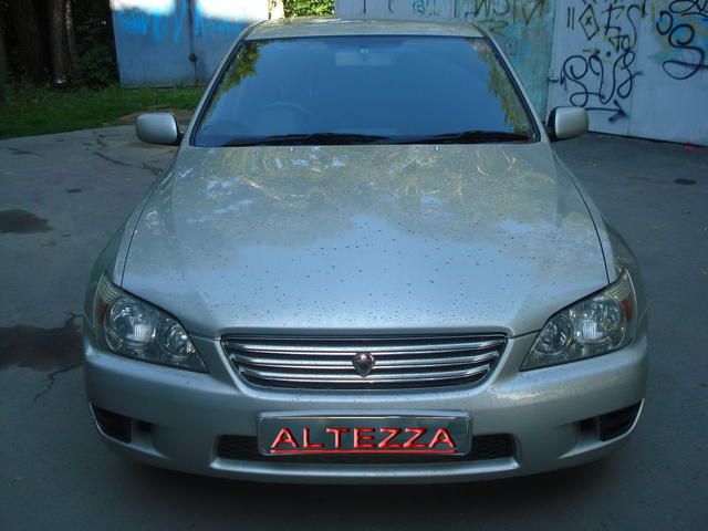 2001 Toyota Altezza