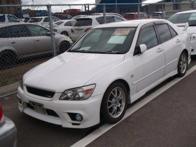 2001 Toyota Altezza