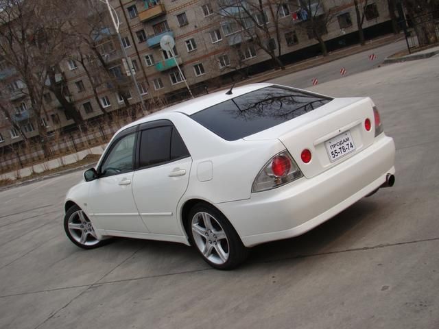 2001 Toyota Altezza