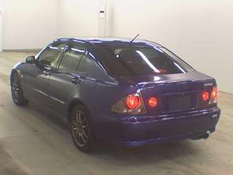 2001 Altezza