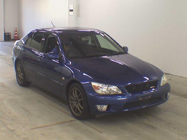 2001 Toyota Altezza