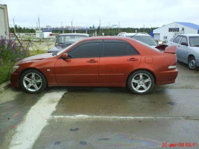 2001 Toyota Altezza