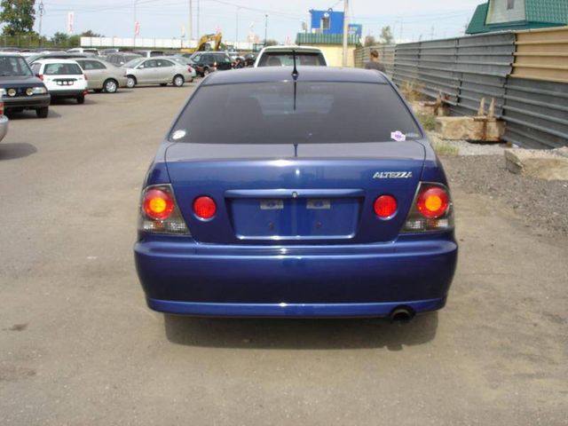 2001 Toyota Altezza