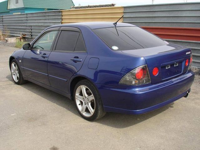 2001 Toyota Altezza