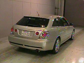 2001 Toyota Altezza Pictures