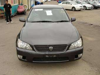 2001 Toyota Altezza Pictures