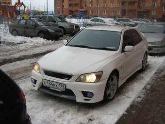 2001 Toyota Altezza Pictures