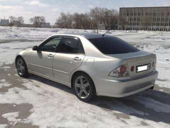 2001 Toyota Altezza Pictures