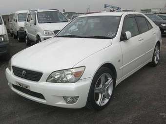 2001 Toyota Altezza Photos