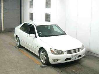 2001 Toyota Altezza Pictures