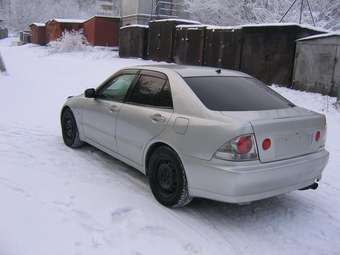 2001 Toyota Altezza Photos