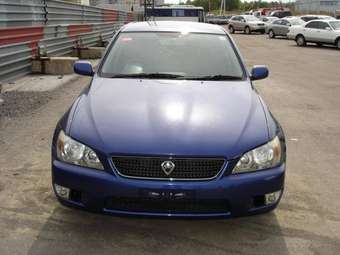 2001 Toyota Altezza Pictures