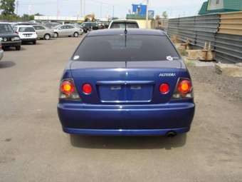 2001 Toyota Altezza Pictures