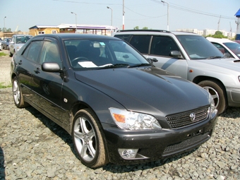 2002 Toyota Altezza