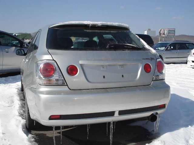 2002 Toyota Altezza