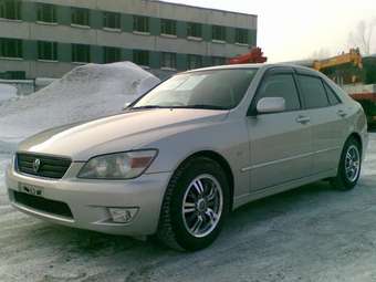 2002 Toyota Altezza Pictures